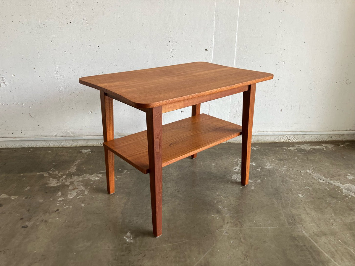 北欧デザイン ラバーウッド製 エレガントサイドテーブル 北欧デザイン ラバーウッド製 エレガントサイドテーブル