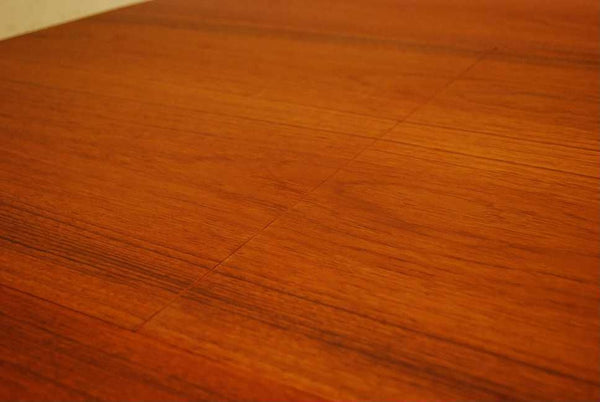 ラウンドテーブル