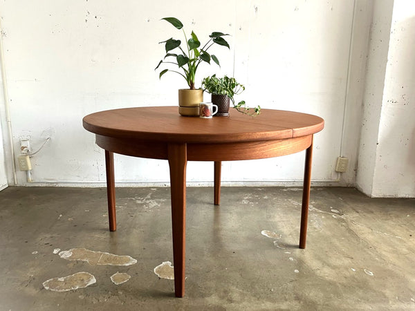 ラウンドテーブル