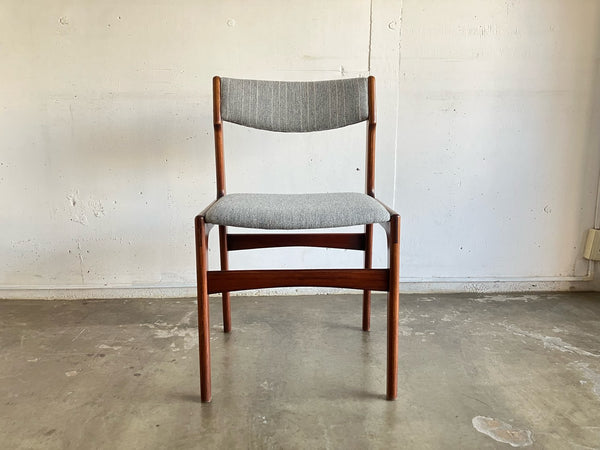 ダイニングチェア2脚セット by Eric Buch