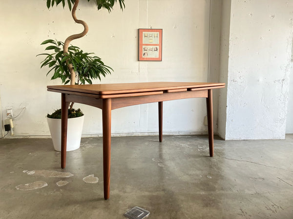 ドローリーフテーブル