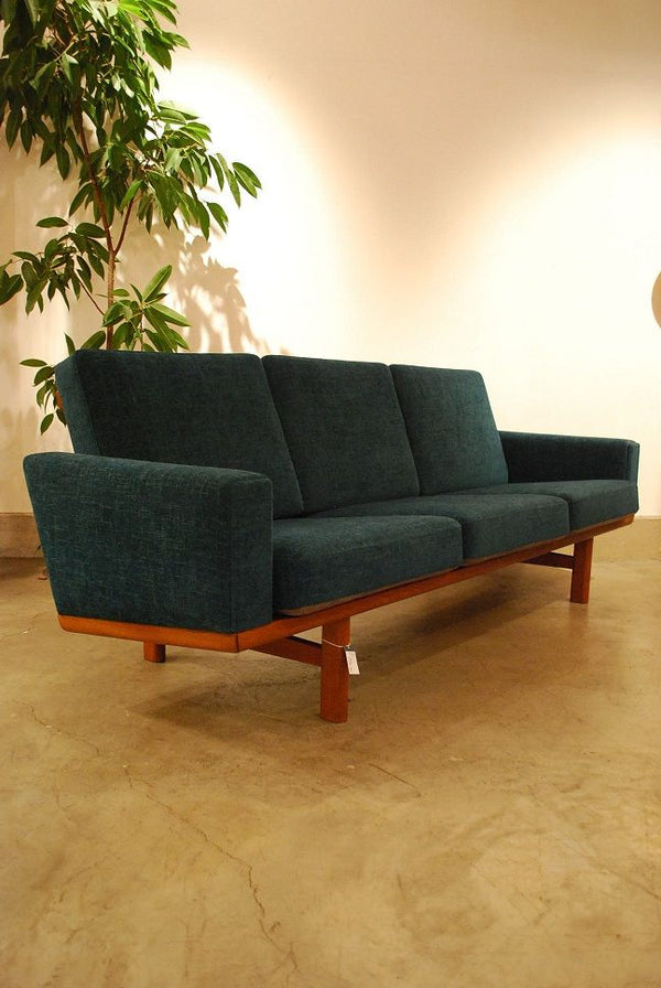 GE236-3 Designed By Hans.J.Wegner