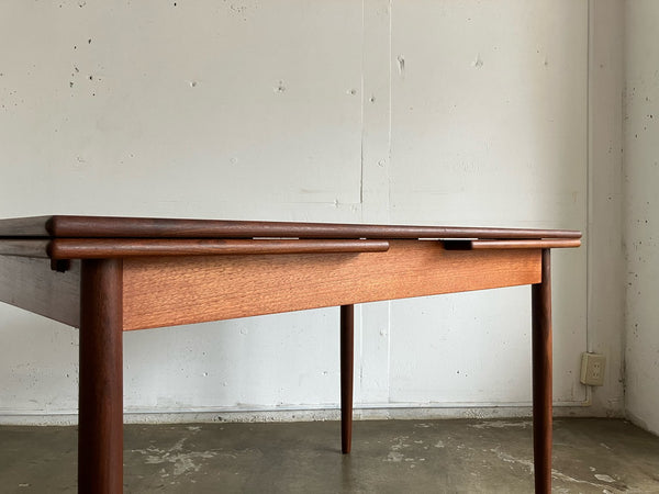 ドローリーフテーブル