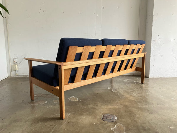 3シーターソファ