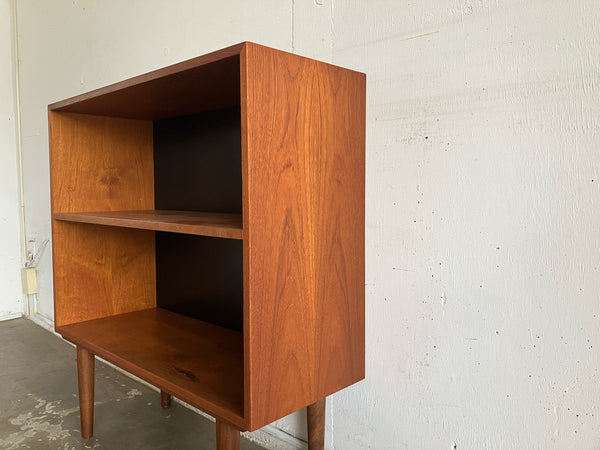 ブックシェルフ