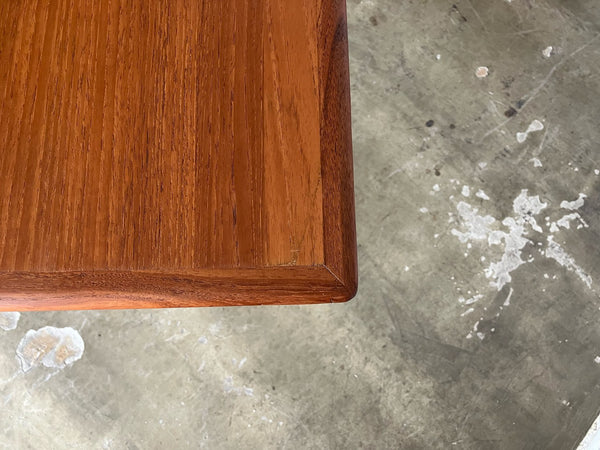 ドローリーフテーブル