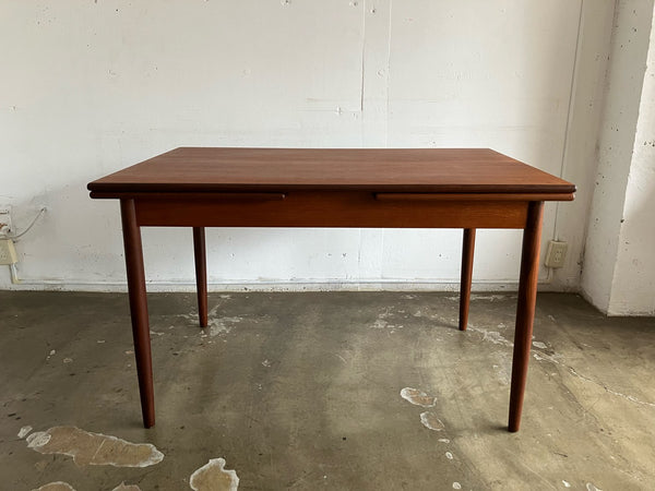 ドローリーフテーブル