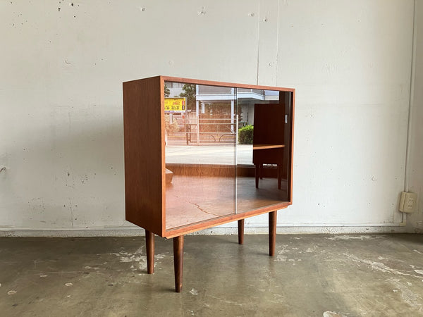 ディスプレイキャビネット