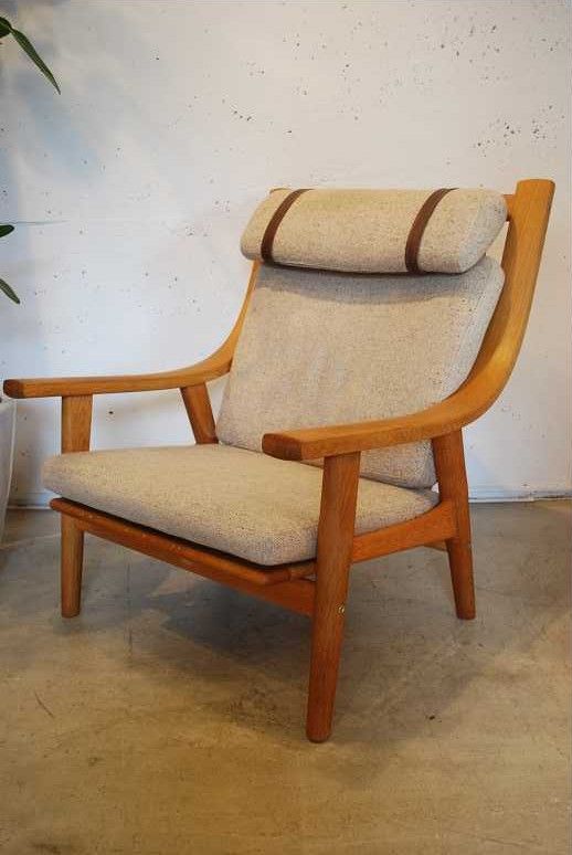 GE-530A designed by Hans J.Wegner