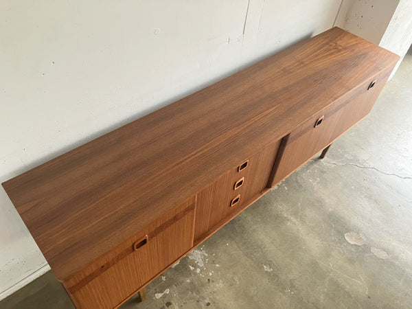 サイドボード by STONEHILL