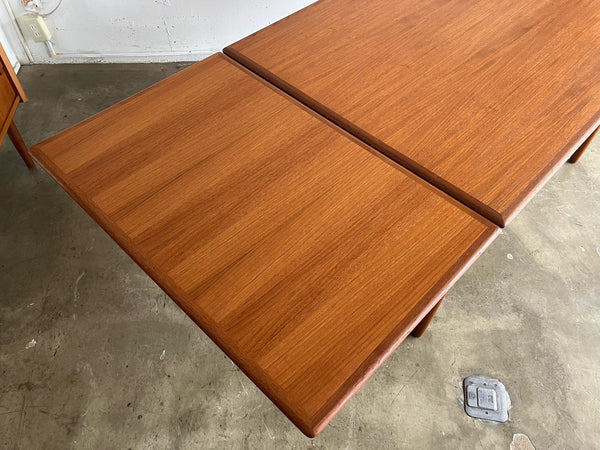 ドローリーフテーブル