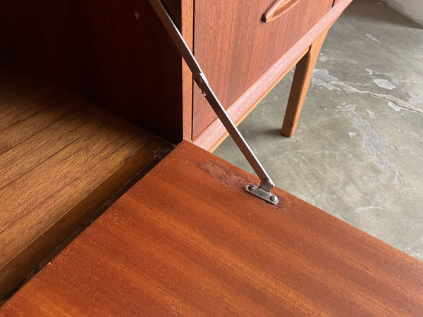 サイドボード by Jentique