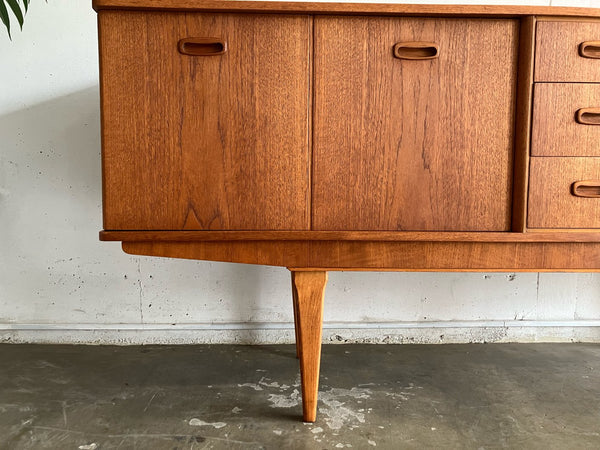 サイドボード by STONEHILL