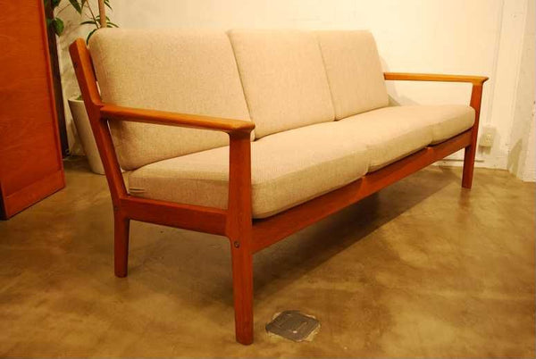 GE265-3 designed by Hans J.Wegner