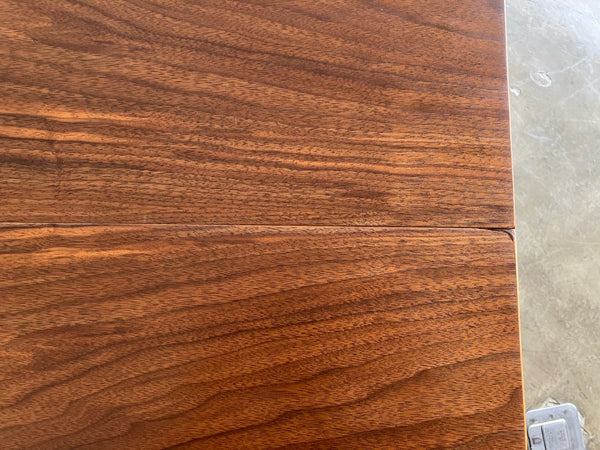 ゲートレッグテーブル