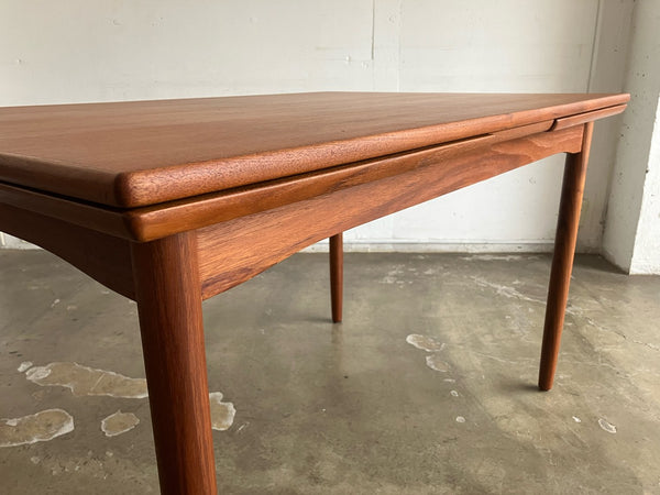 ドローリーフテーブル