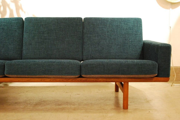 GE236-3 Designed By Hans.J.Wegner