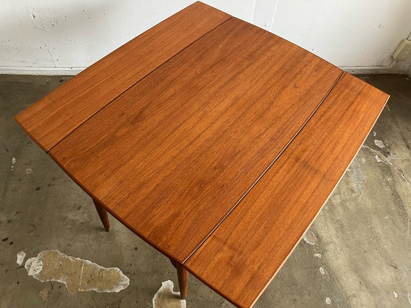 コーヒーテーブル