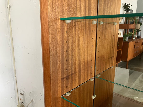 ディスプレイキャビネット