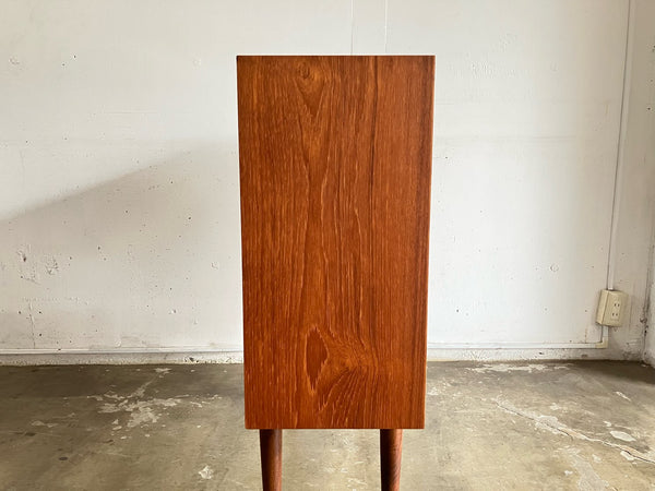 ディスプレイキャビネット