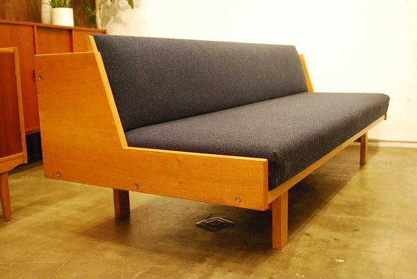 GE258 Designed By Hans.J.Wegner