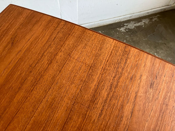 コーヒーテーブル