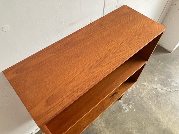 ブックシェルフ