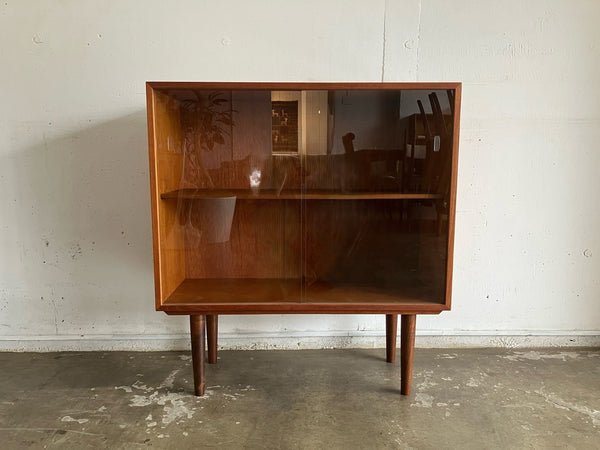 ディスプレイキャビネット