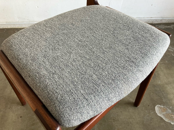 ダイニングチェア2脚セット by Eric Buch