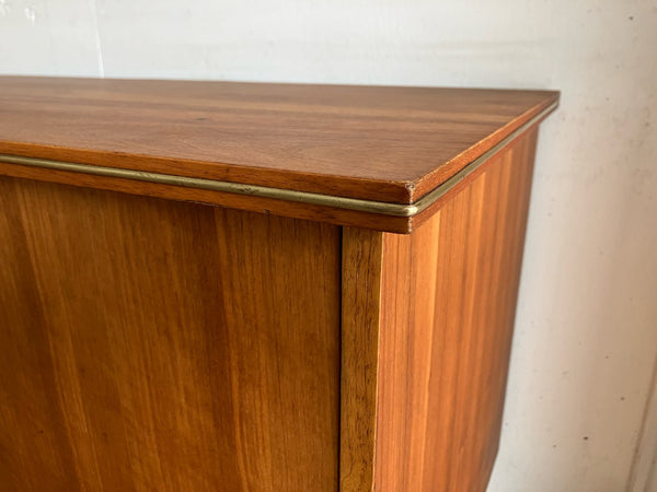 サイドボード by Beautility