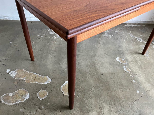 ドローリーフテーブル