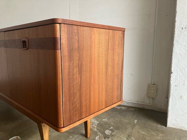 サイドボード by STONEHILL