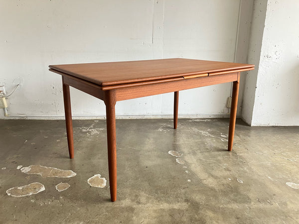 ドローリーフテーブル