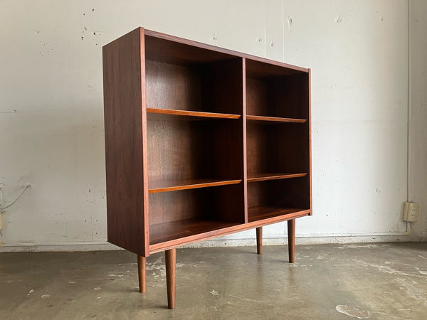 ブックシェルフ