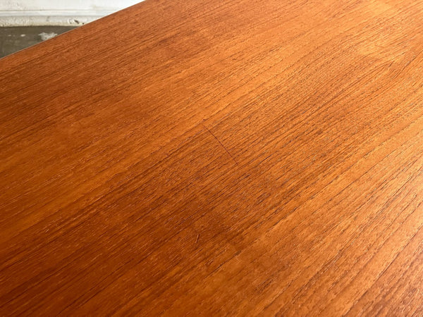 コーヒーテーブル by Johannes Andersen