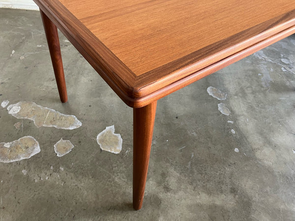 ドローリーフテーブル