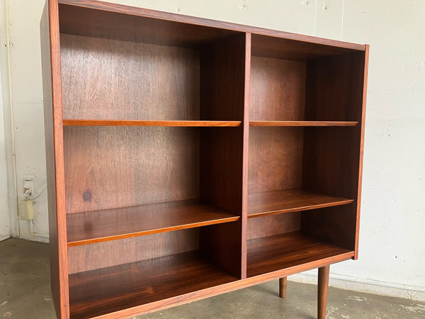 ブックシェルフ