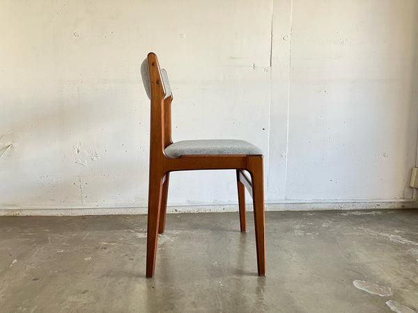 ダイニングチェア2脚セット by Eric Buch