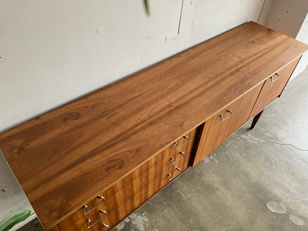 サイドボード by Beautility