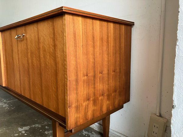 サイドボード by Beautility