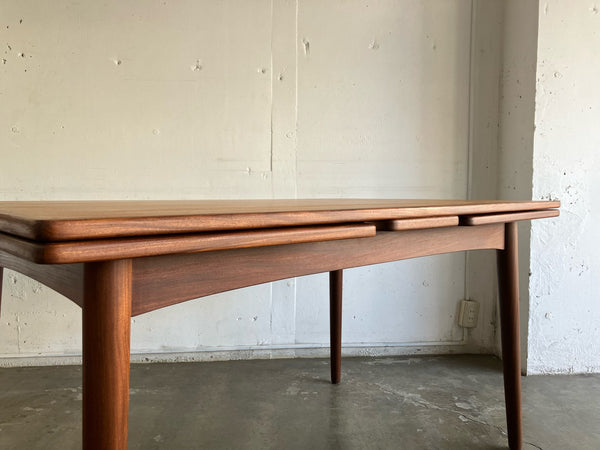 ドローリーフテーブル