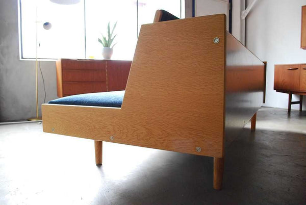 GE258　デイベッドソファ　By Hans.J.Wegner