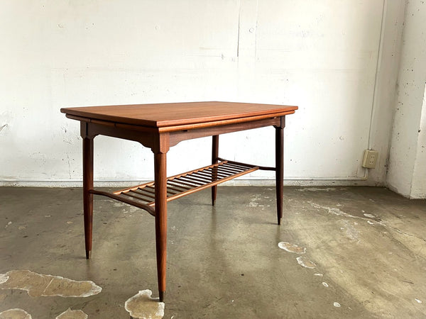 コーヒーテーブル