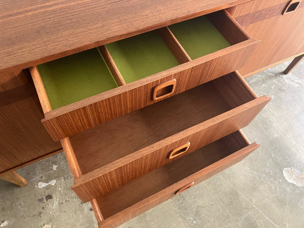 サイドボード by STONEHILL