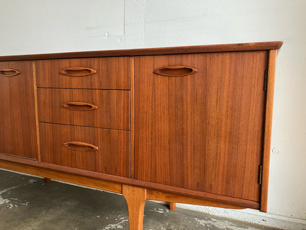 サイドボード by Jentique