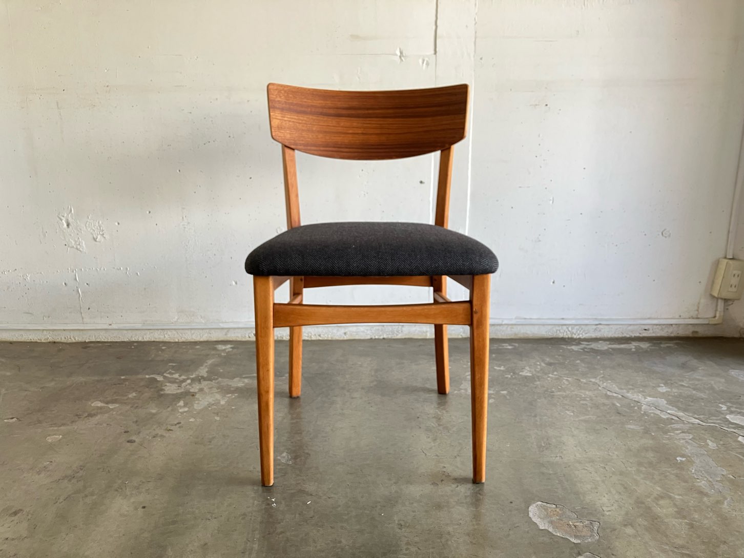 北欧家具Lewis(ルイス）｜東京・目黒・吉祥寺｜ダイニングチェア2脚