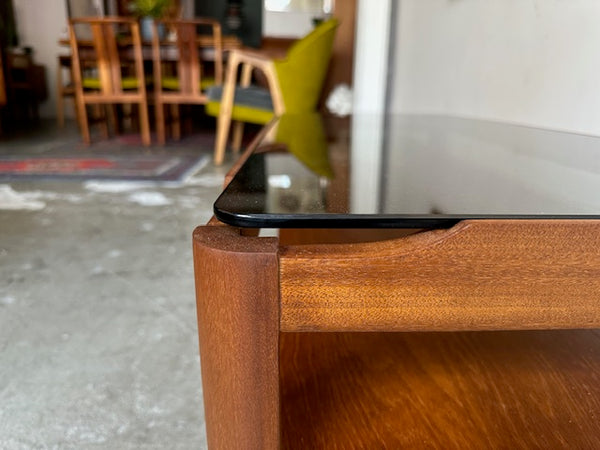 コーヒーテーブル