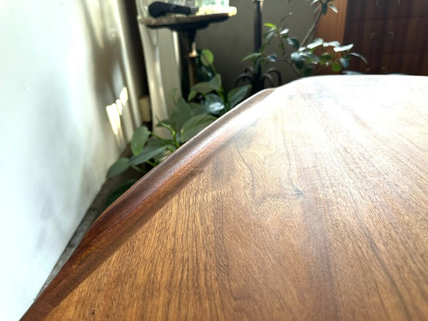 コーヒーテーブル