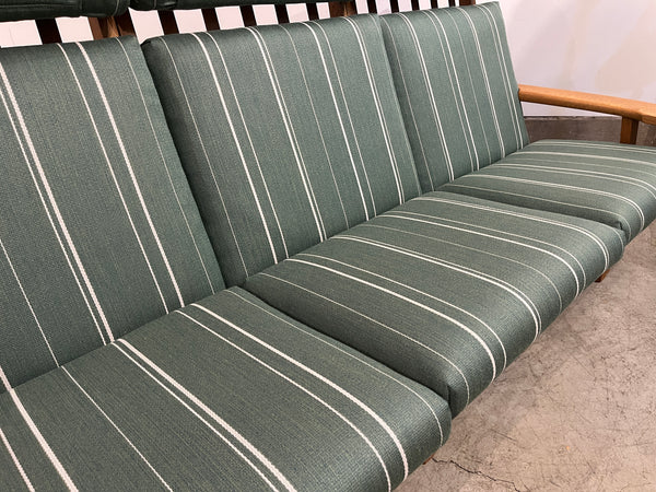 3シーターソファ "GE375-3" by Hans J.Wegner for GETAMA