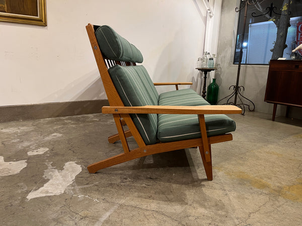 3シーターソファ "GE375-3" by Hans J.Wegner for GETAMA